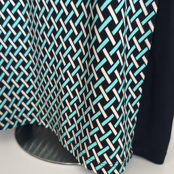 Emma & Michelle Geometric Print Dress in Green, Beige & Black – Size M - Picture 7 of 8